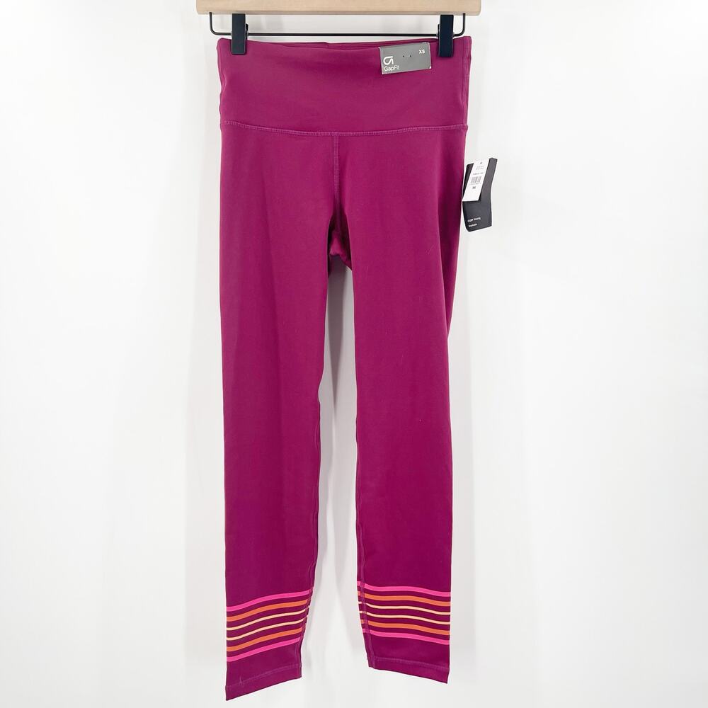 GAP FIT Leggings Size Extra Small NWT Dry Wicking Breathable Capri Cropped